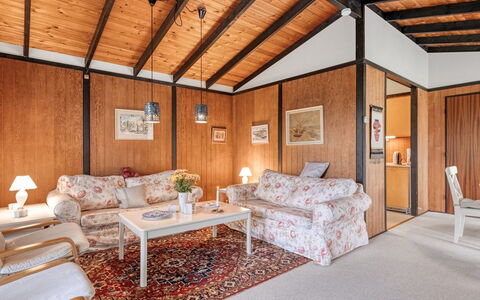 Aatos - 150M from the Sea: Landgoed, Schaduw, Oprit, Boerderij