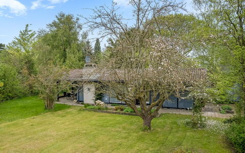 Aatos - 150M from the Sea: Landgoed, Schaduw, Oprit, Boerderij