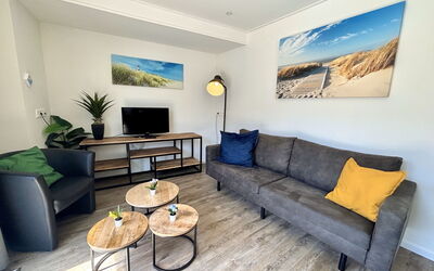 Beach House Westkapelle 105.1 300.9: Wasmachine, Wasdroger, Wasruimte, Major Appliance, Laundry, Interieur Ontwerp, Huishoudapparatuur, Flooring, Verdieping, Toestel Van De Keuken