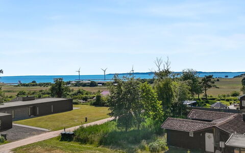 Arjuna - 750M from the Sea: Hout, Huis, Veranda, Dek, Hardwood, Dak, Beits, Houten Vloer, Eco Hotel