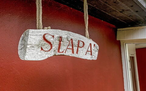 Kaare - 250M from the Sea: Meubilair, Buitenmeubels, Tableware, Tafel, Drinkware, Stoel, Buitentafel, Voedsel, Fles