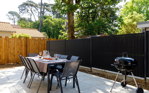 Ohana: Hek, Metaal, Schaduw, Tuin, Backyard, Buitenmeubels, Home Schermen, Ontwerp, Beits, Outdoor Structuur