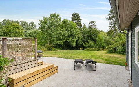 Esme - 225M to the Fjord: Blauw, Struik, Verblijf, Groundcover, Tuin, Landgoed, Schaduw, Landscaping, Boerderij, Eco Hotel