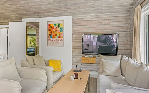 Afke - 660M from the Sea: Meubilair, Interieur Ontwerp, Bankstel, Flooring, Muur, Verdieping, Hout, Plafond, Woonkamer, Kamer