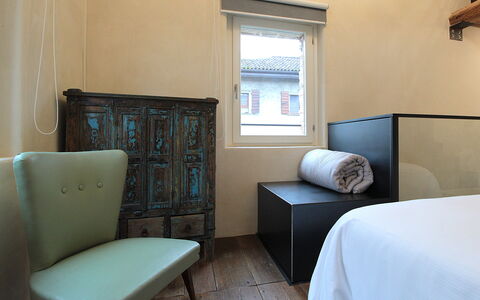 Design Loft, Romantic Retreat, Feltre: Muur, Interieur Ontwerp, Hout, Meubilair, Verdieping, Flooring, Verlichting, Slaapkamer, Bed, Kamer