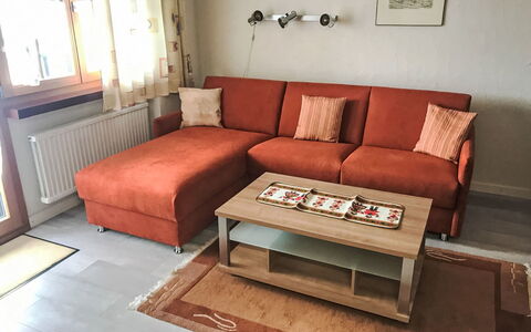 Falera 100: Zwembad, Bergketen, Eco Hotel, Toevlucht, Landgoed, Vallei, Villa, Landscaping, Badplaats, Backyard