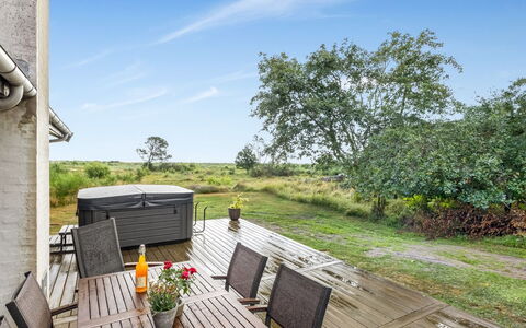 Githe - from the Sea: Gras, Grasland, Land Lot, Verblijf, Landelijk Gebied, Weide, Garden Gebouwen, Tuin, Schuur