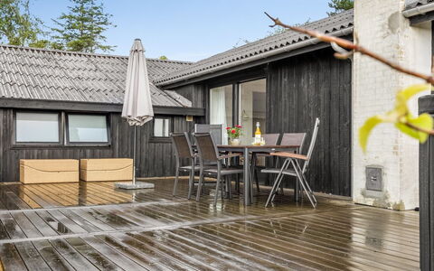 Githe - from the Sea: Gras, Grasland, Land Lot, Verblijf, Landelijk Gebied, Weide, Garden Gebouwen, Tuin, Schuur