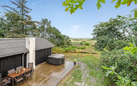 Githe - from the Sea: Gras, Grasland, Land Lot, Verblijf, Landelijk Gebied, Weide, Garden Gebouwen, Tuin, Schuur