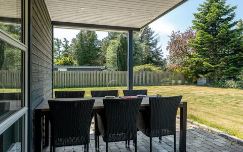 Agneta - 1Km from the Sea: Meubilair, Buitenmeubels, Veranda, Plafond, Tafel, Buitentafel, Stoel, Schaduw, Patio, Tuin