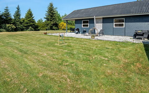 Agneta - 1Km from the Sea: Gras, Gebouw, Huis, Dak, Huis, Verblijf, Siding, Plain, Land Lot, Gazon