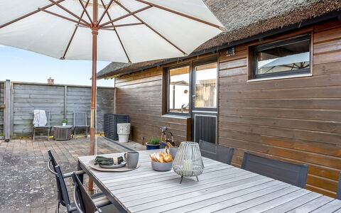 Minza - 150M from the Sea: Landgoed, Schaduw, Oprit, Boerderij