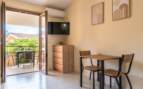 Harmony - Holiday and Workation: Appartement, Oceaan