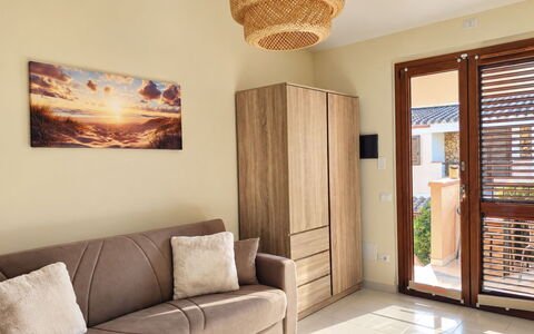 Harmony - Holiday and Workation: Meubilair, Interieur Ontwerp, Flooring, Verdieping, Hout, Kamer, Huis, Verlichting, Appartement, Woonkamer
