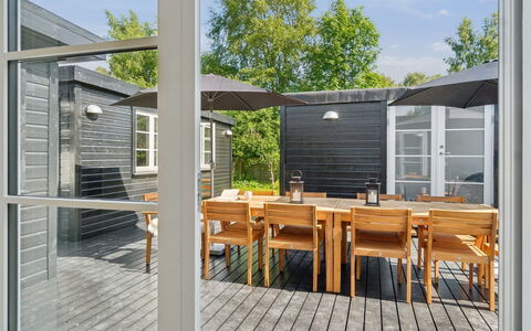 Thrym - 2.5Km from the Sea: Vegetation, Struik, De Lente, Verblijf, Tuin, Schaduw, Backyard, Werf, Stoel