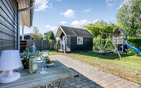 Shania - 300M from the Sea: Gras, Grasland, Land Lot, Verblijf, Landelijk Gebied, Weide, Garden Gebouwen, Tuin, Schuur
