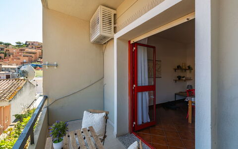 Appartamento Sala: Zee, Kust, Strand, Oceaan, Schaduw, Balkon, Plank, Buitenmeubels