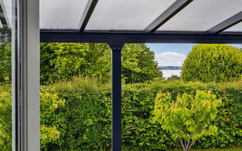 Eweline - 400M from the Sea: Schaduw, Tuin, Outdoor Structuur, Metaal, Glas, Patio, Pergola, Paviljoen, Landscaping, Buitenmeubels