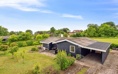 Eweline - 400M from the Sea: Huis, Dak, Huis, Verblijf, Woongebied, Groundcover, Landgoed, Gazon, Boerderij, Tuin