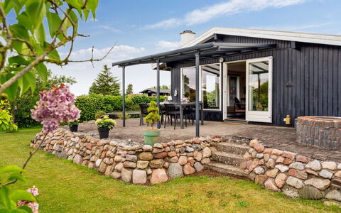Eweline - 400M from the Sea: Lucht, Huis, Struik, Huis, Architectuur, Verblijf, Dak,  Felsen\, Land Lot