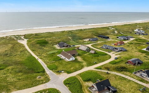 Arkil - 200M from the Sea: Gras, Grasland, Land Lot, Verblijf, Landelijk Gebied, Weide, Garden Gebouwen, Tuin, Schuur