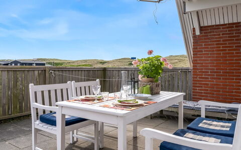Arkil - 200M from the Sea: Gras, Grasland, Land Lot, Verblijf, Landelijk Gebied, Weide, Garden Gebouwen, Tuin, Schuur