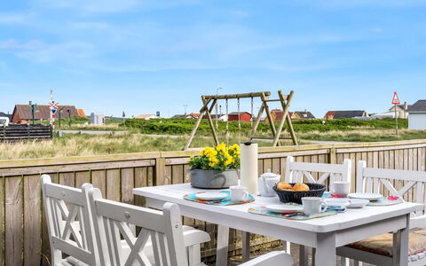 Arkil - 200M from the Sea: Gras, Grasland, Land Lot, Verblijf, Landelijk Gebied, Weide, Garden Gebouwen, Tuin, Schuur