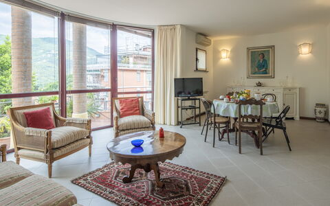 Bonaria Boutique House Ac, Wifi, Cinque Terre: Interieur Ontwerp, Appartement, Meubilair, Stoel, Plafond, Kamerplant, Woonkamer, Bloempot, Beits