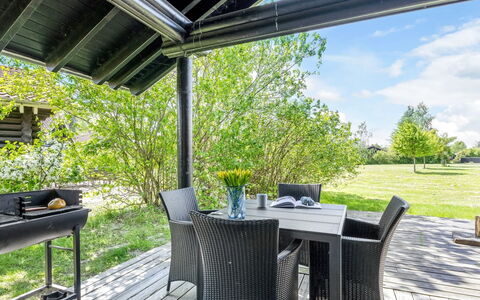Edzard - 900M from the Sea: Meubilair, Buitenmeubels, Stoel, Buitentafel, Veranda, Schaduw, Tuin, Dek, Keuken En Eettafel, Outdoor Structuur