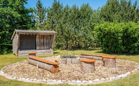 Kuisma - 11Km from the Sea: Hout,  Felsen\, Tuin, Natuurlijk Materiaal, Landscaping, Backyard, Werf, Park