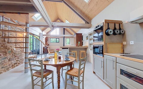 Le Préau: Meubilair, Interieur Ontwerp, Hout, Plafond, Flooring, Lichte Inrichting, Keuken, Verlichting, Verdieping, Huis