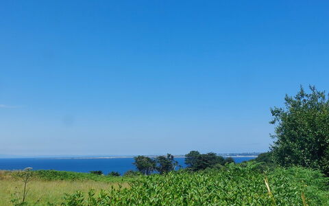 Le Préau: Lucht, Blauw, Dag, Groen, Horizon, Vegetation, Natuurlijk Landschap, Grasland, Zomer, Plantengemeenschap