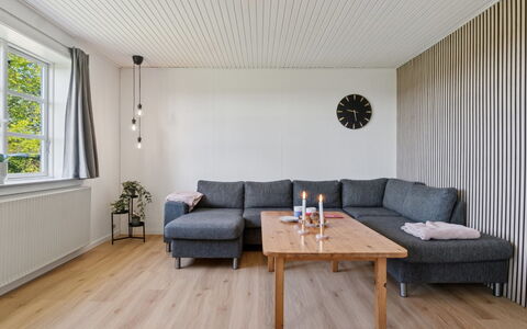 Agny - 2.2Km from the Sea: Interieur Ontwerp, Flooring, Muur, Meubilair, Hout, Verdieping, Plafond, Bankstel, Houten Vloer, Woonkamer