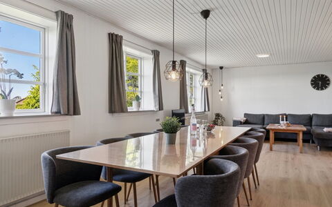 Agny - 2.2Km from the Sea: Meubilair, Interieur Ontwerp, Hout, Flooring, Plafond, Tafel, Keuken En Eettafel, Verdieping, Huis, Eetkamer