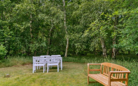 Tekla - from the Sea: Groen, Hout, Meubilair, Struik, Buitenmeubels, Tuin, Openluchtbank, De Lente, Groundcover, Park