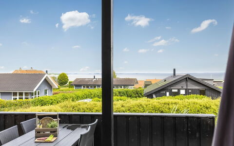 Fraja - 300M from the Sea: Huis, Huis, Dak, Woongebied, Verblijf, Landgoed, Boerderij, Gazon, Landscaping, Siding
