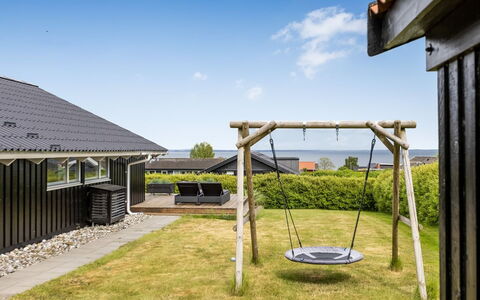 Fraja - 300M from the Sea: Huis, Huis, Dak, Woongebied, Verblijf, Landgoed, Boerderij, Gazon, Landscaping, Siding