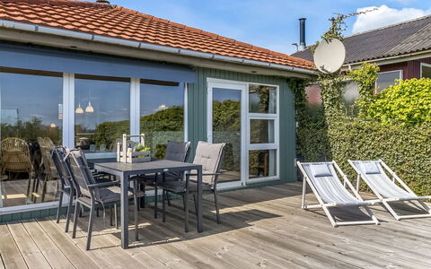 Egonie - 100M from the Sea: Landgoed, Schaduw, Oprit, Boerderij