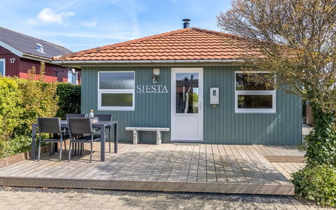 Egonie - 100M from the Sea: Landgoed, Schaduw, Oprit, Boerderij