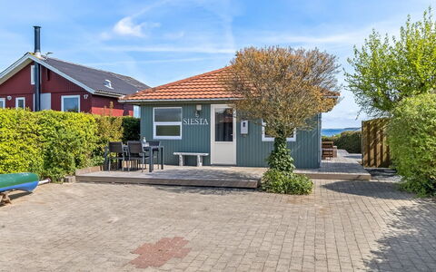 Egonie - 100M from the Sea: Landgoed, Schaduw, Oprit, Boerderij