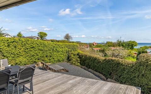 Egonie - 100M from the Sea: Landgoed, Schaduw, Oprit, Boerderij