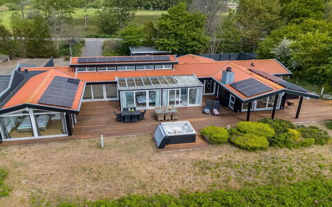 Xaverius - 30M from the Sea: Dak, Huis, Huis, Verblijf, Deur, Siding, Dek, Veranda, Plank, Hardwood