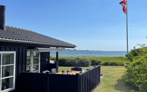 Withger - 20M from the Sea: Huis, Huis, Dak, Woongebied, Verblijf, Landgoed, Boerderij, Gazon, Landscaping, Siding