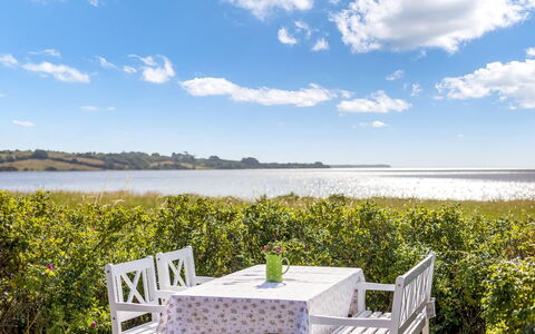 Withger - 20M from the Sea: Huis, Huis, Dak, Woongebied, Verblijf, Landgoed, Boerderij, Gazon, Landscaping, Siding
