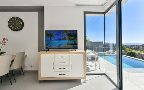 Las Yucas 2: Interieur Ontwerp, Flooring, Verdieping, Meubilair, Zee, Appartement, Plafond, Kamer