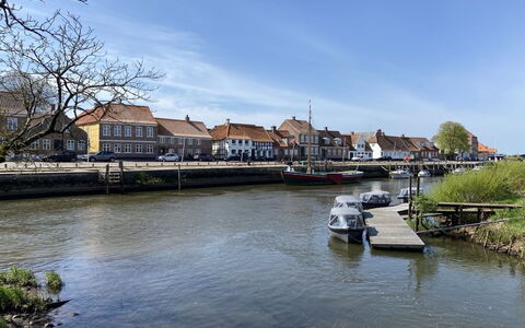 Constance - 23Km from the Sea: Hout, Dak, Huis, Huis, Architectuur, Siding, Land Lot, Verblijf, Schuur, Garden Gebouwen