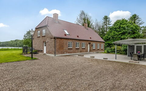 Constance - 23Km from the Sea: Hout, Dak, Huis, Huis, Architectuur, Siding, Land Lot, Verblijf, Schuur, Garden Gebouwen