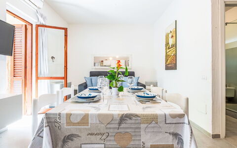 Casa Darc: Buitenmeubels, Huis, Meubilair, Deur, Buitentafel, Stoel, Keuken En Eettafel, Schaduw, Balkon, Veranda