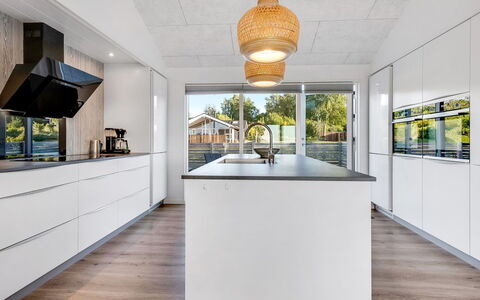 Finulf - 300M from the Sea: Landgoed, Schaduw, Oprit, Boerderij