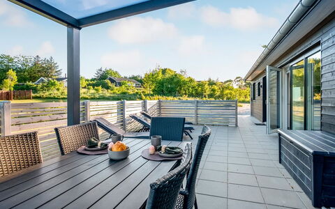 Finulf - 300M from the Sea: Landgoed, Schaduw, Oprit, Boerderij